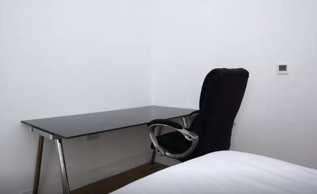 Clamshell Land - Royal Mile Apartment Edinburgh Ruang foto