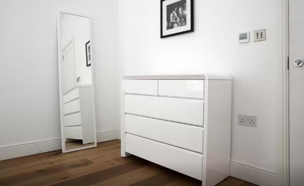 Clamshell Land - Royal Mile Apartment Edinburgh Bagian luar foto